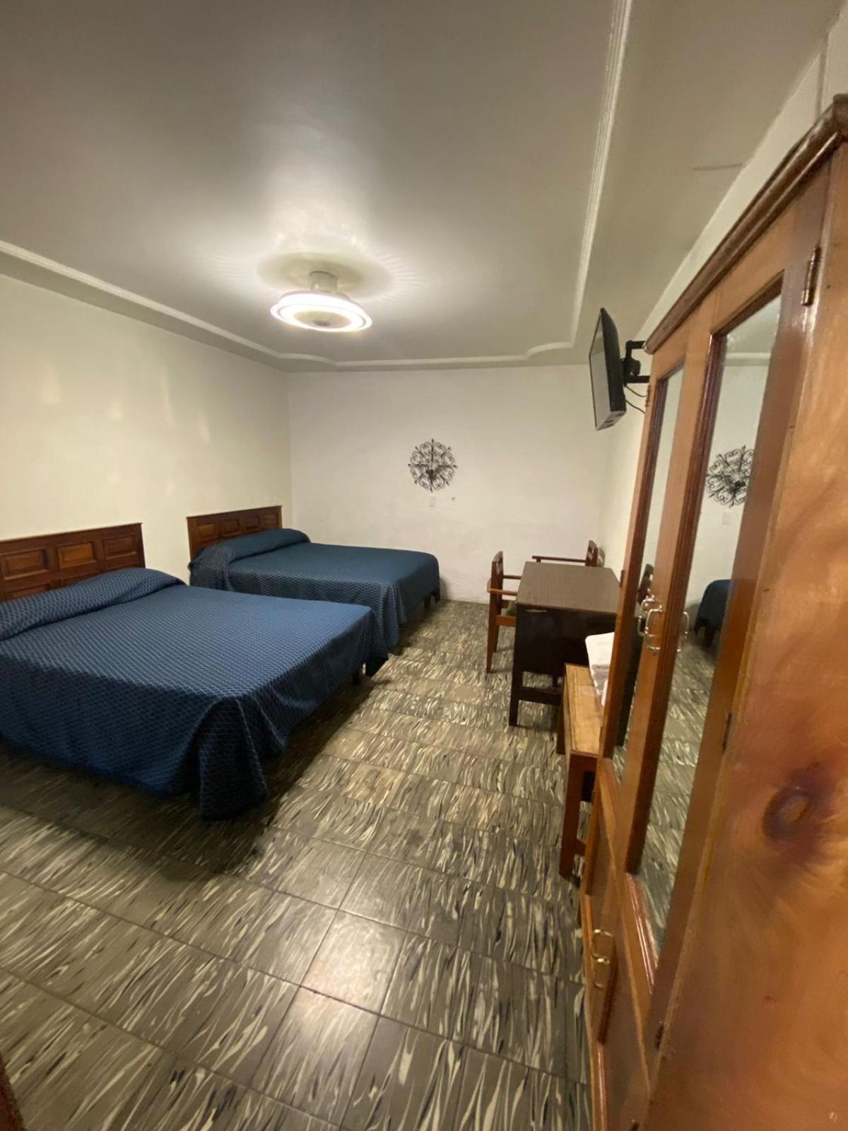 Hotel Flamingos De Куидад Гузман Екстериор снимка